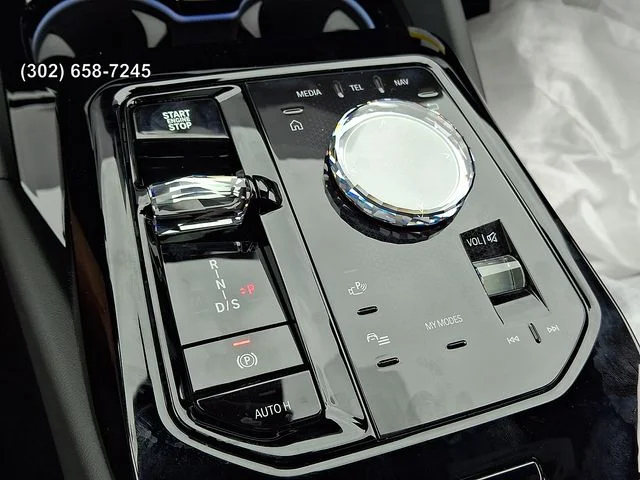 New 2027 Carbon Black Metallic BMW 550e xDrive image 14