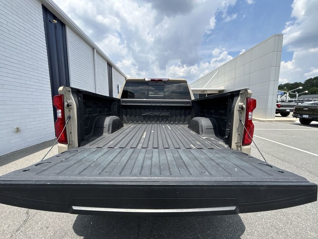 Used 2022 Beige Chevrolet ZR2 image 21