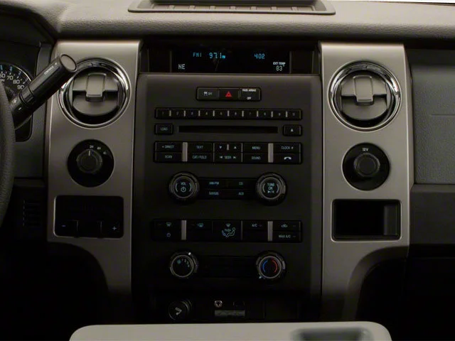 Used 2010  Ford XL image 11