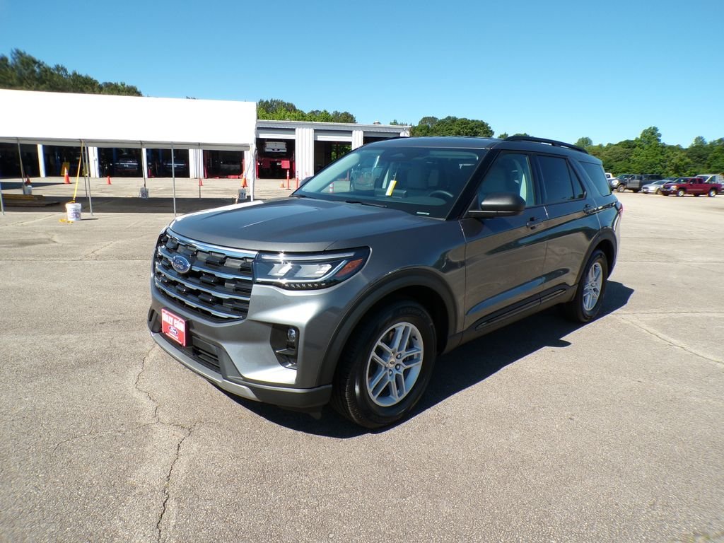 New 2026 Carbonized Gray Metallic Ford Active image 3