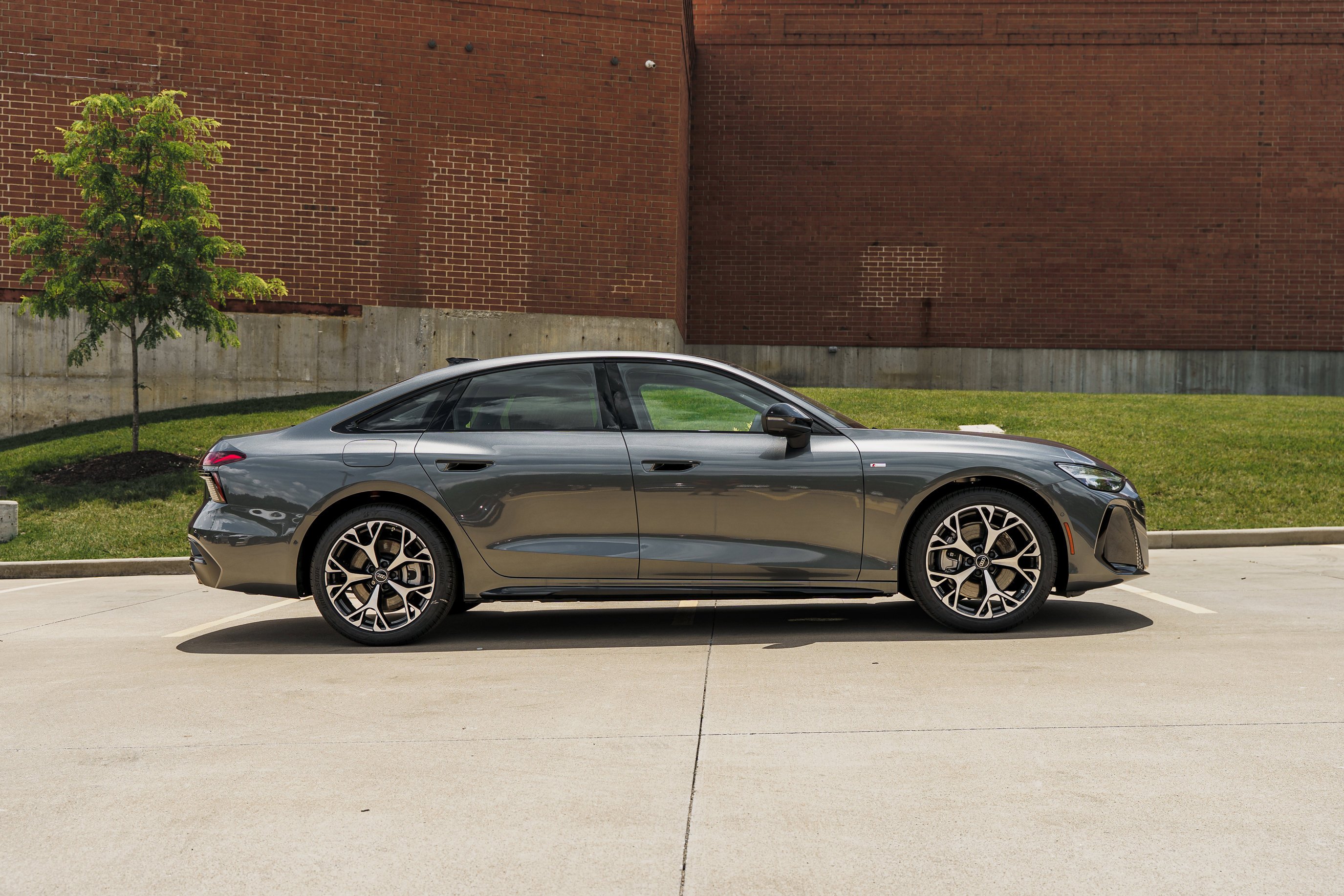 New 2026 Daytona Gray Pearl Effect Audi Premium Plus image 3