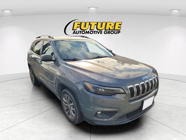 Used 2021 Gray Jeep Latitude Lux image 1