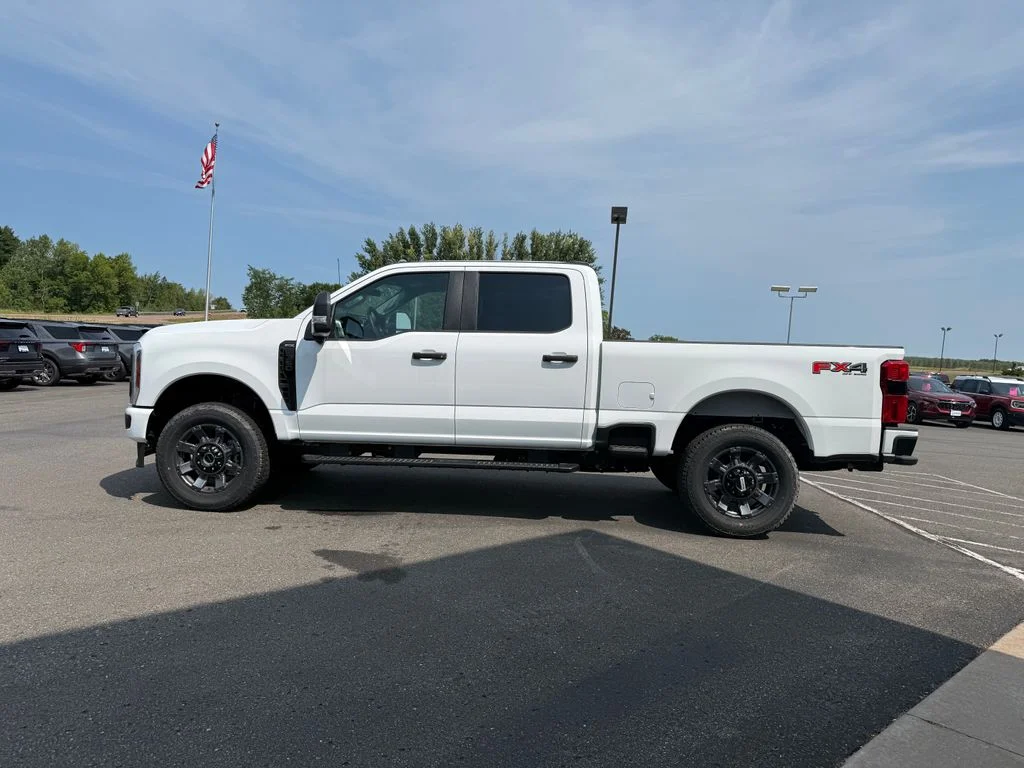 2026 Ford F-350 Super Duty XL - Photo 7