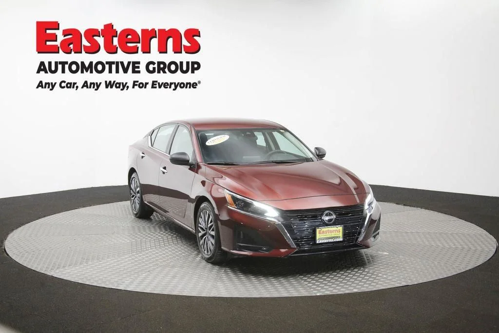 Used 2025 Red Nissan 2.5 SV image 51