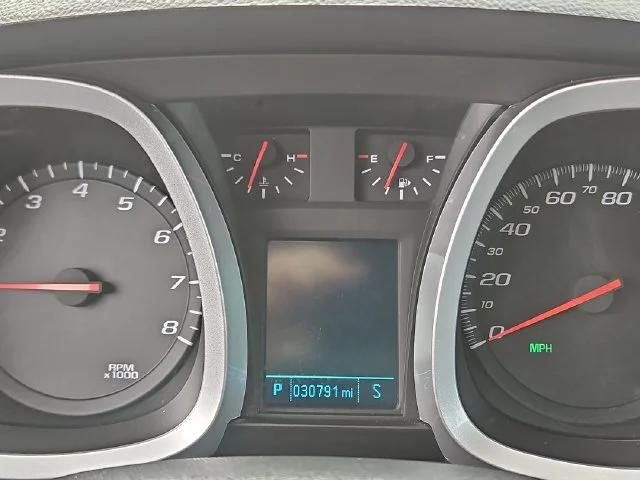 Used 2016 SILVER ICE METALLIC Chevrolet LT image 15