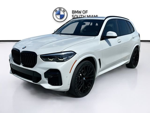 Used 2022 White BMW sDrive40i image 3