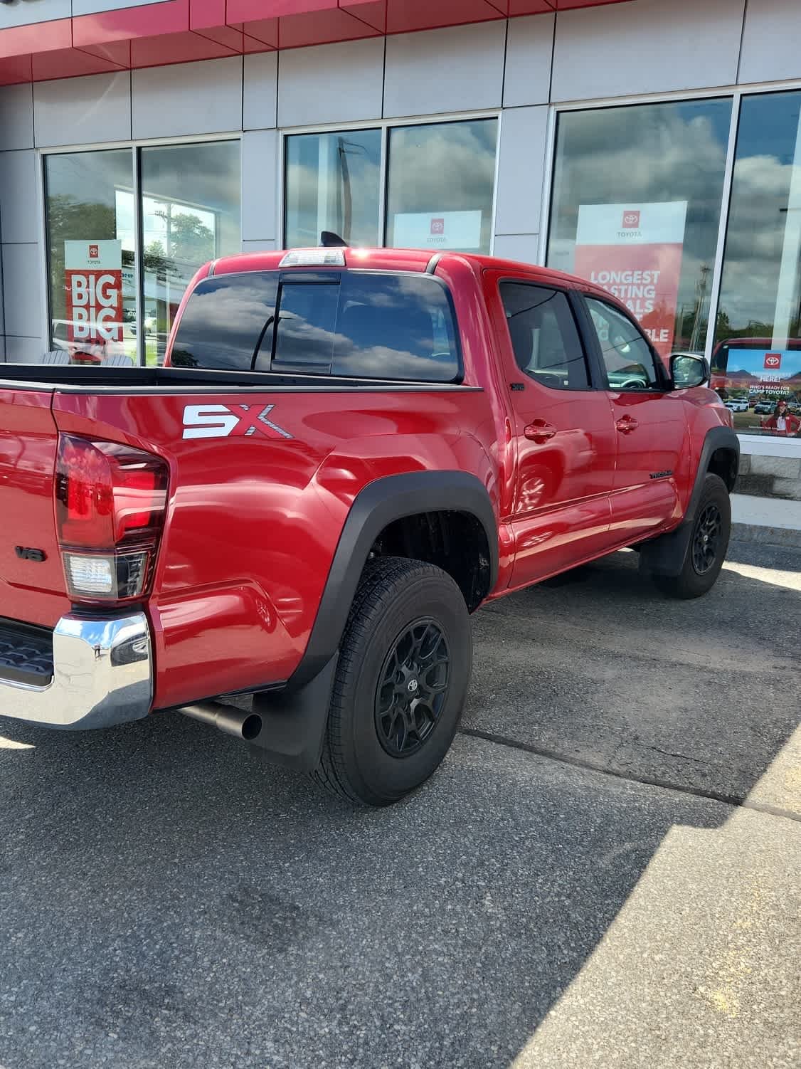 Used 2023 Barcelona Red Metallic Toyota SR5 image 3