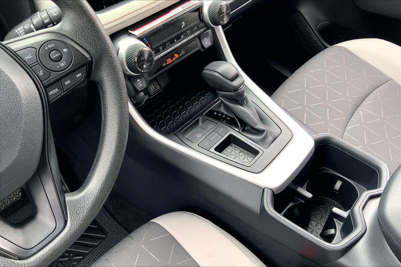 Used 2025 Midnight Black Metallic Toyota XLE image 16