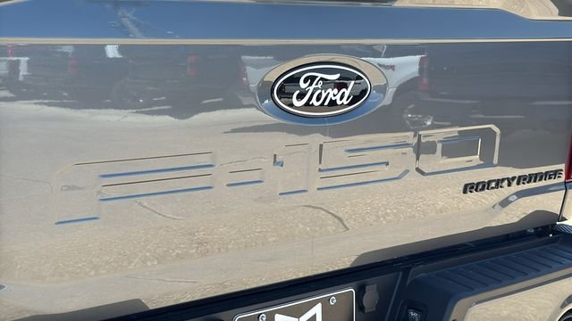 New 2026 Carbonized Gray Metallic Ford XLT image 11