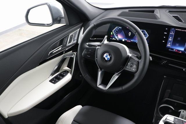 2025 BMW X2 28i - Photo 21