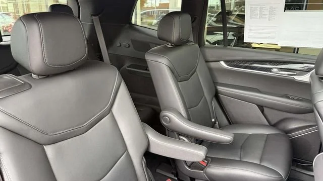 Used 2022 Stellar Black Metallic Cadillac Premium Luxury image 26