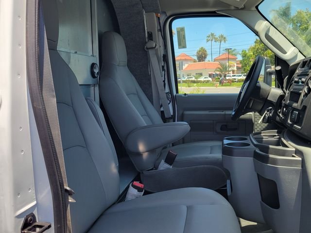 New 2026 Oxford White Ford E-350 SRW image 11