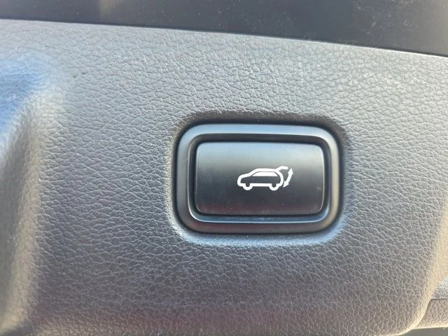 Used 2021 Black Hyundai SEL image 13