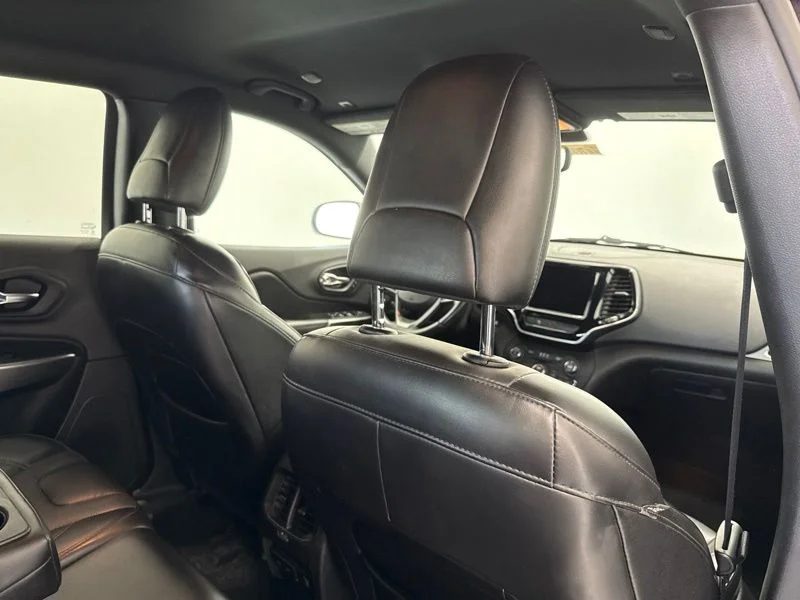 Used 2019 Black Jeep Limited image 12