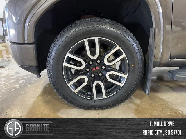 Used 2019 Gray GMC AT4 image 19
