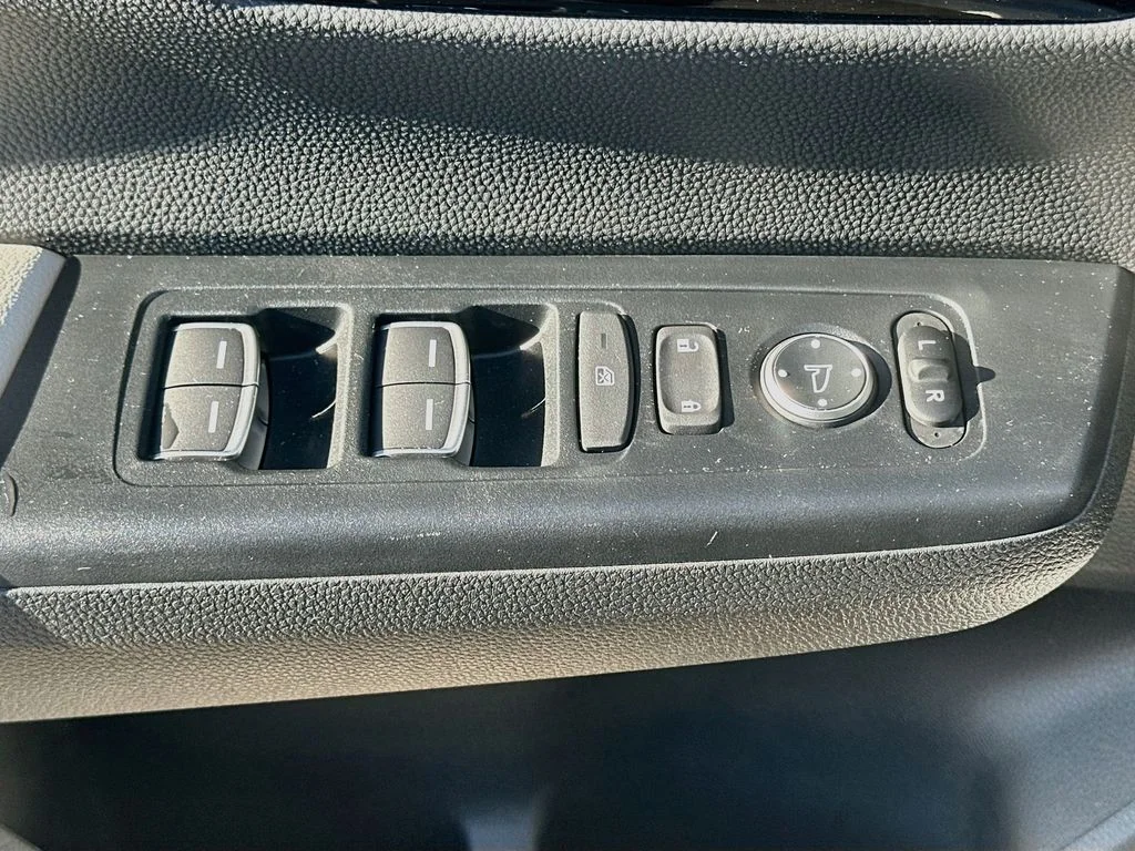 Used 2026 White Honda EX-L image 17