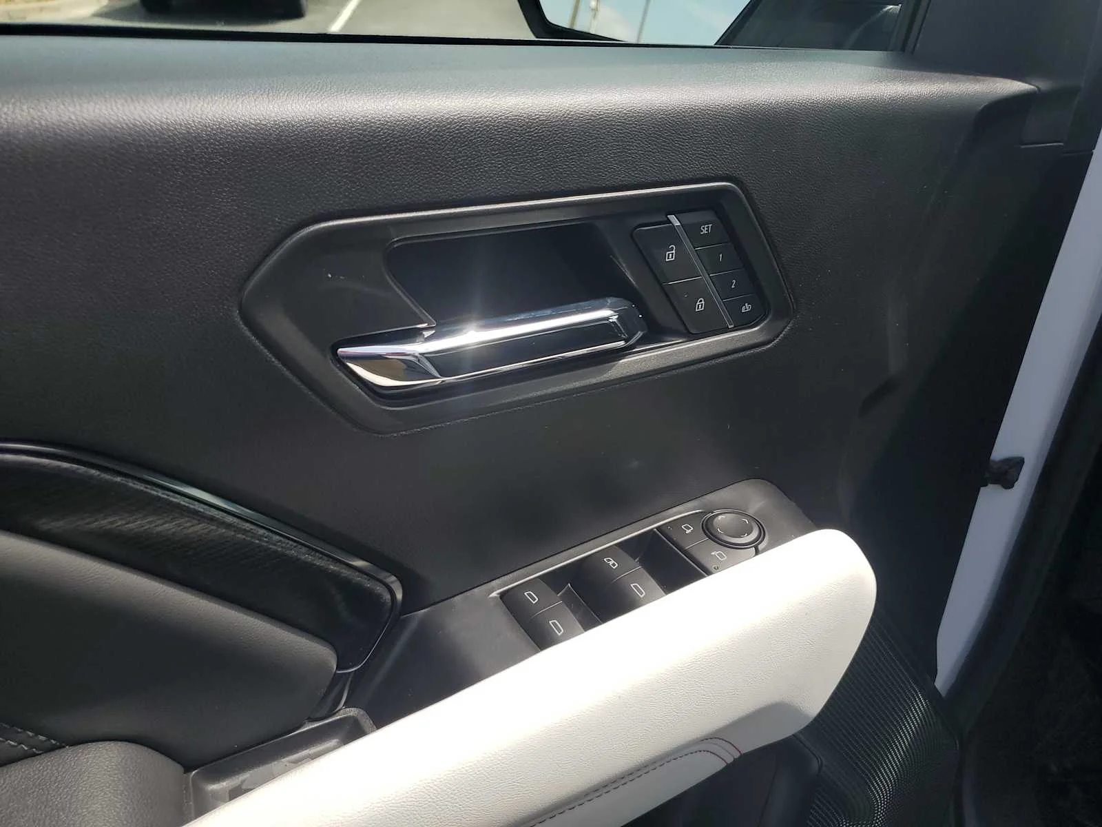 New 2026 Summit White GMC AT4X image 23
