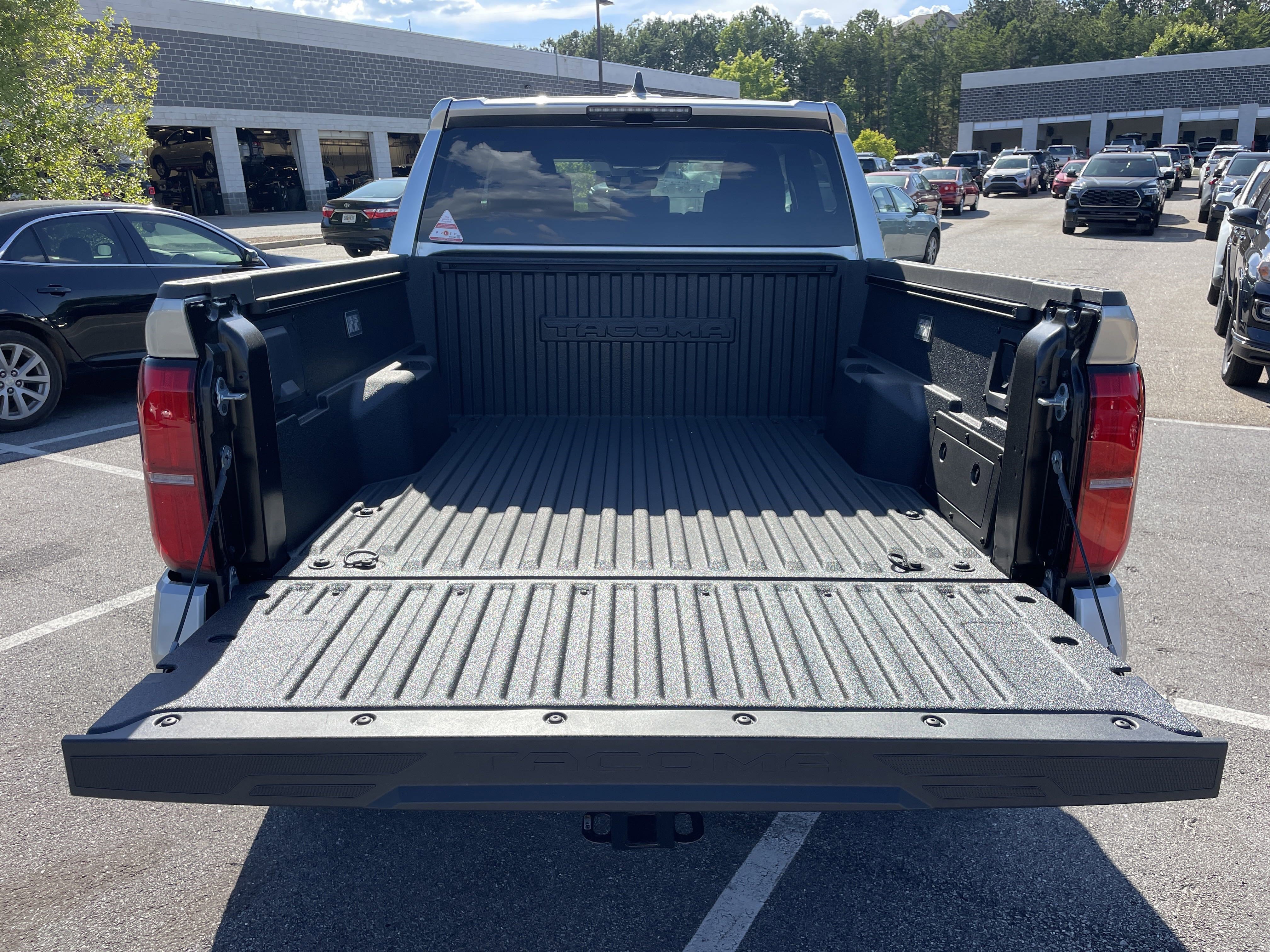 2025 Toyota Tacoma TRD Off Road - Photo 18