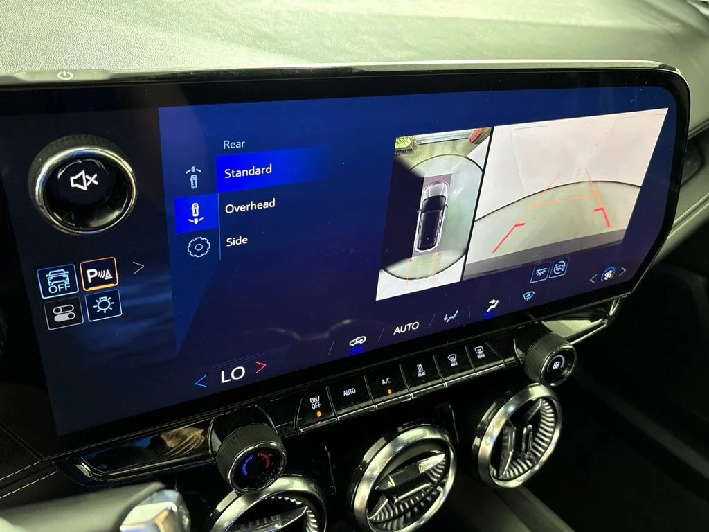 Used 2025 Gray Chevrolet LT image 39