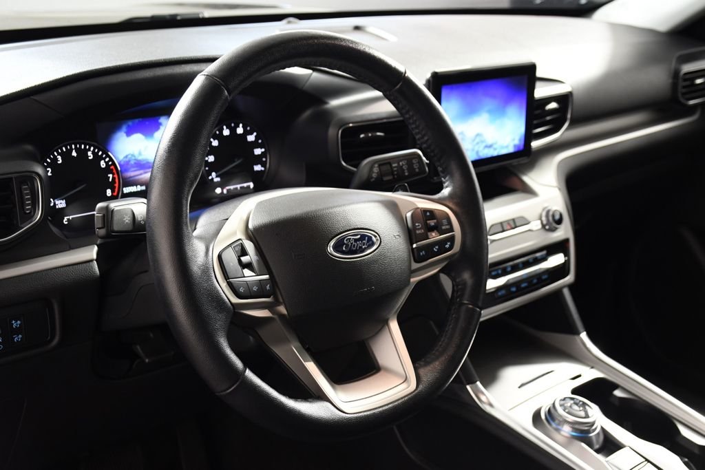 Used 2020 Agate Black Metallic Ford XLT image 13