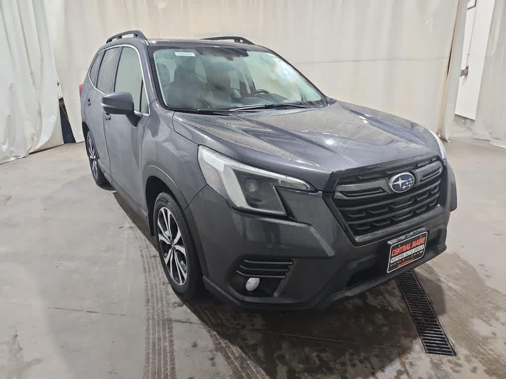Used 2023 Magnetite Gray Metallic Subaru Limited image 9