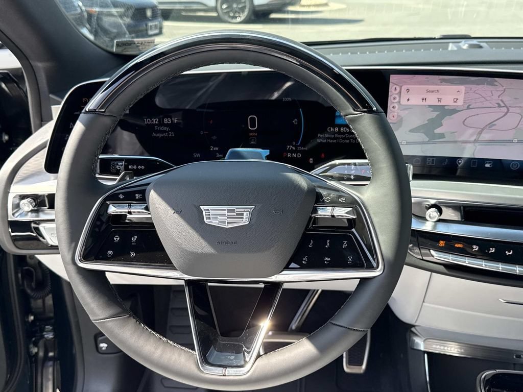 2027 Cadillac LYRIQ Luxury - Photo 11