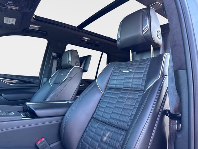 2023 Cadillac Escalade V-Series - Photo 21