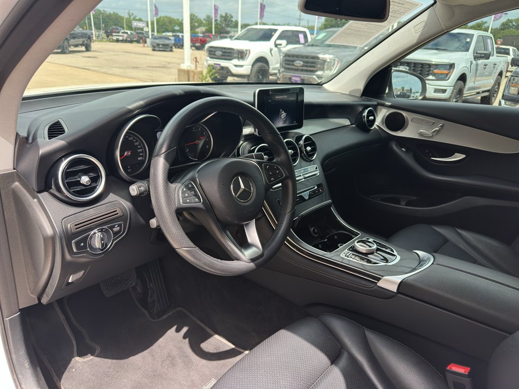 Used 2019 Polar White Mercedes-Benz 300 image 14