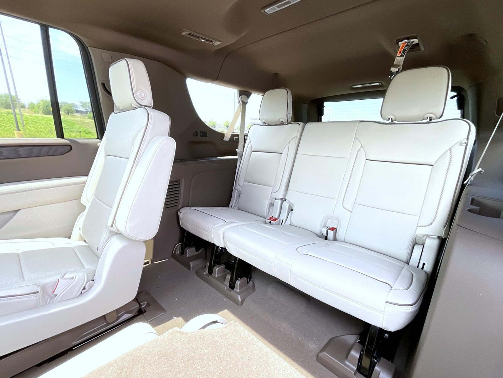 2026 GMC Yukon XL Denali - Photo 20