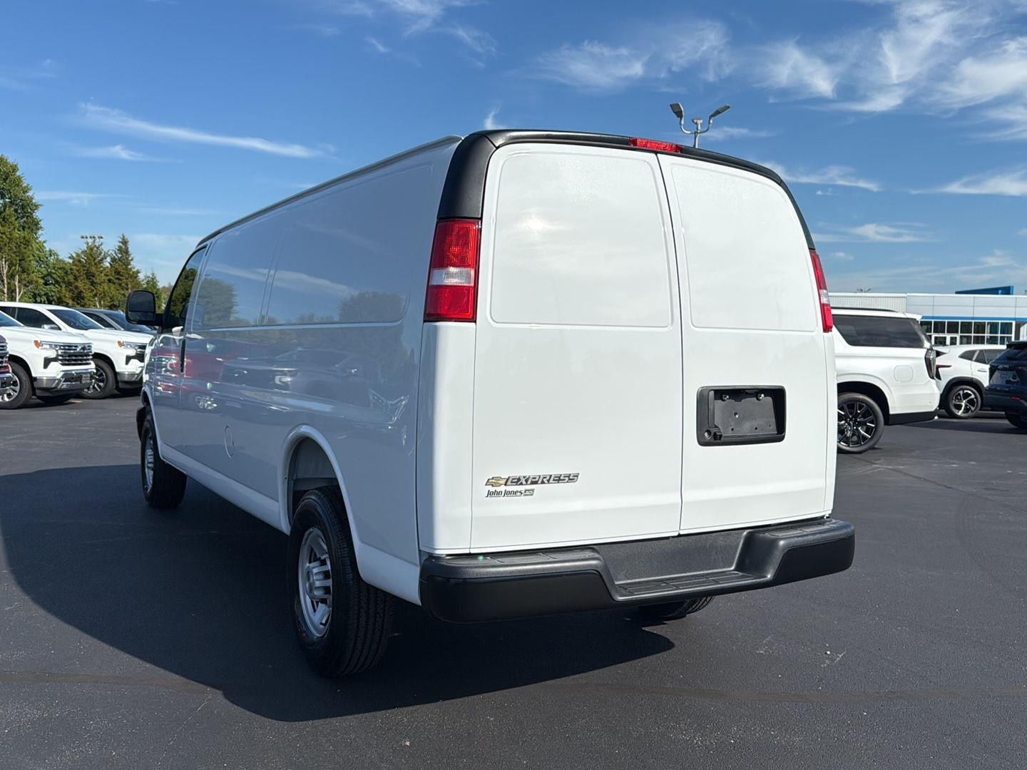 2025 Chevrolet Express Cargo Work Van - Photo 8