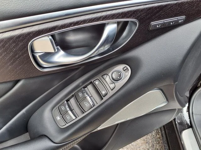 Used 2023 Black INFINITI SENSORY image 18