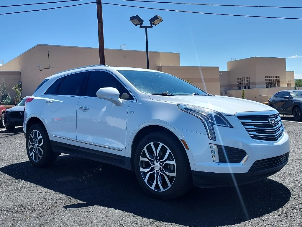 Used 2019 Crystal White Tricoat Cadillac Premium Luxury AWD image 3