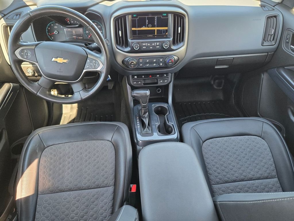 Used 2016 Blue Chevrolet Z71 image 9