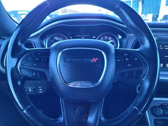 Used 2019 Gray Dodge SXT image 25