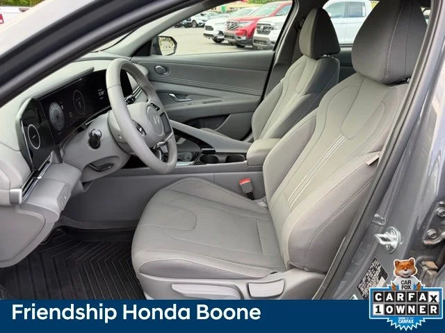 Used 2024 Gray Hyundai SEL image 17