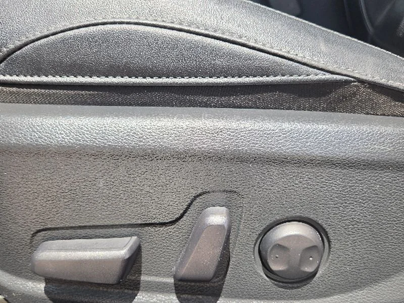 Used 2021 Snow White Pearl Kia SX image 18