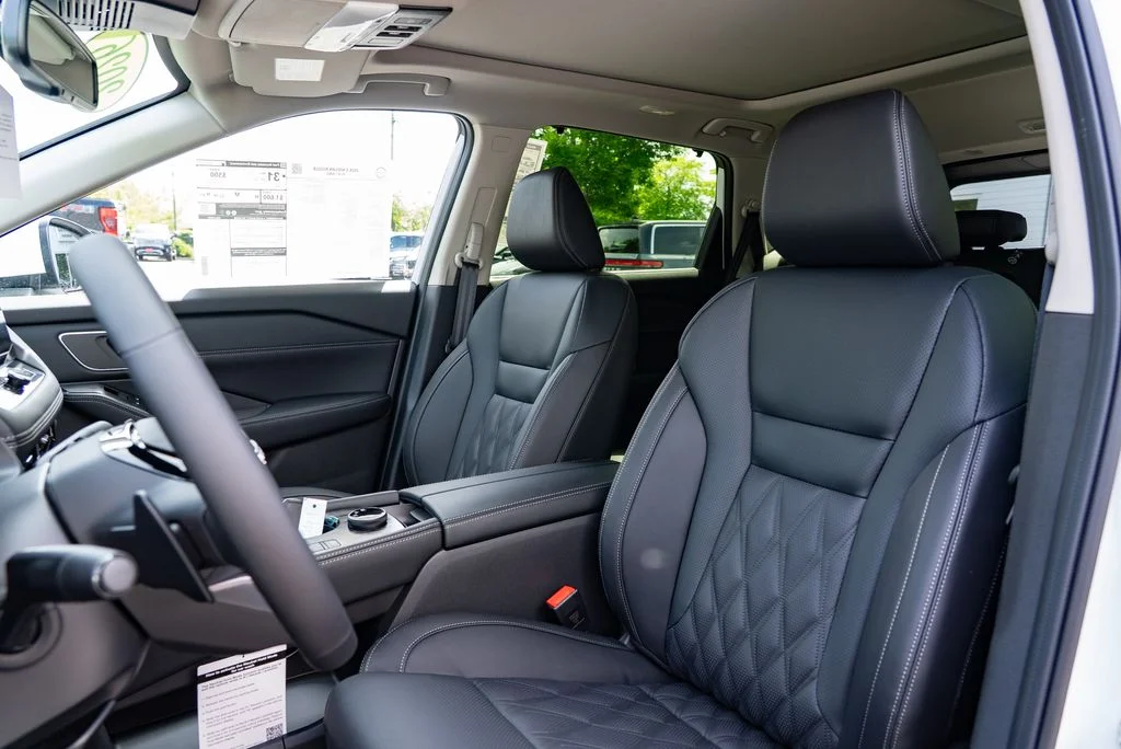 New 2026 Everest White Pearl TriCoat Nissan Platinum image 22