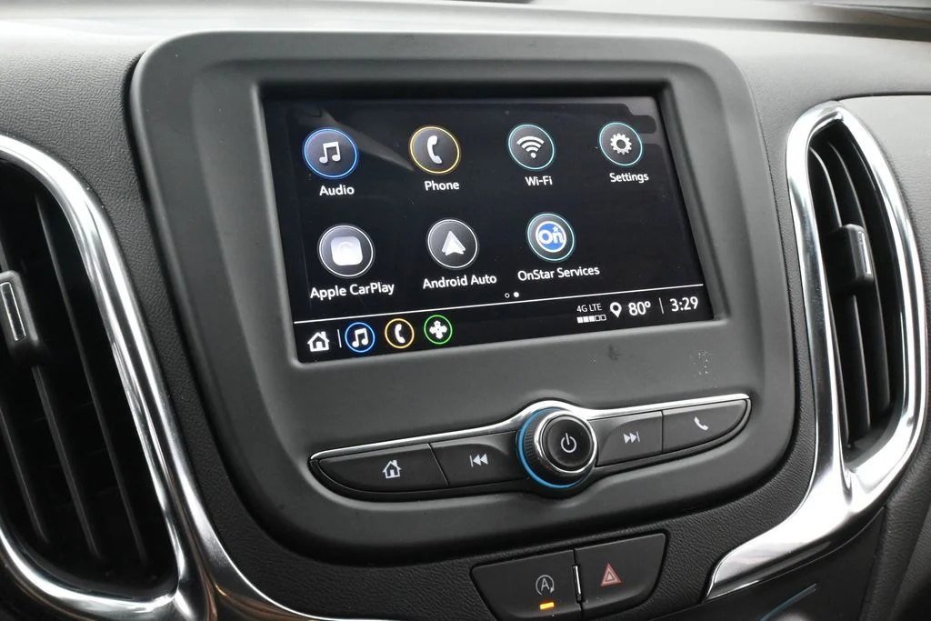 Used 2024 Lakeshore Blue Metallic Chevrolet LT image 18