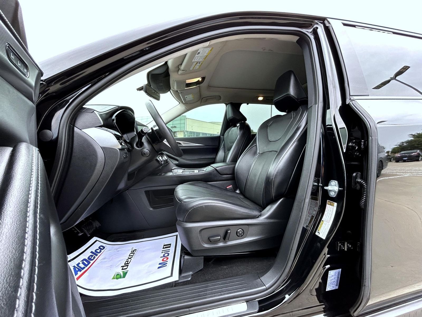 Certified Used 2023 Black INFINITI LUXE image 10