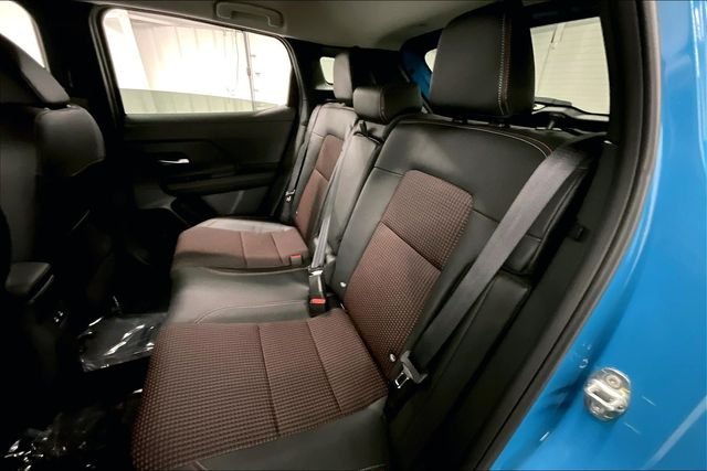 New 2025 Arctic Ice Blue Metallic/Super Black Nissan SR image 11