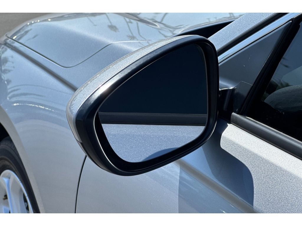 Used 2024 Solar Silver Metallic Honda LX image 47