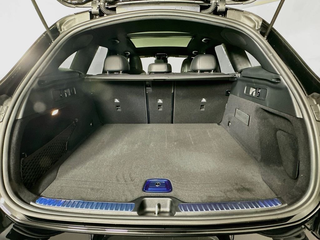 New 2027 Black Mercedes-Benz GLC 300 image 26