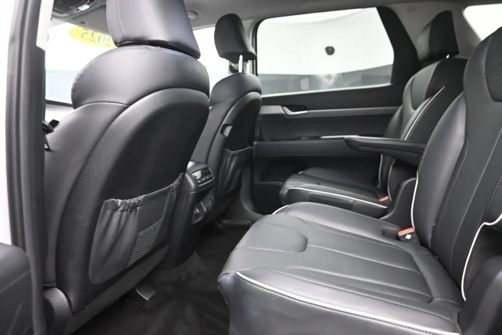 Used 2025 White Hyundai SEL image 15