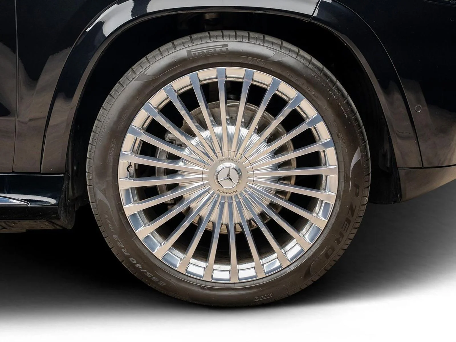 Used 2026 Black Mercedes-Benz Maybach GLS 600 image 22