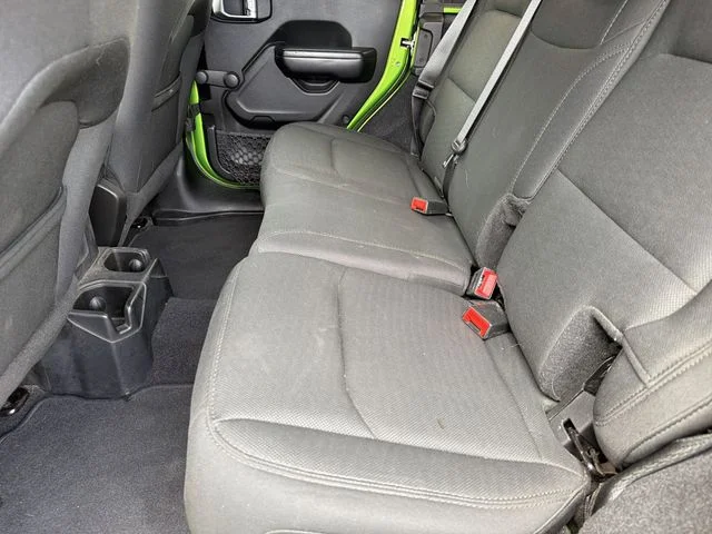 Used 2019 Green Jeep Unlimited Sport image 20