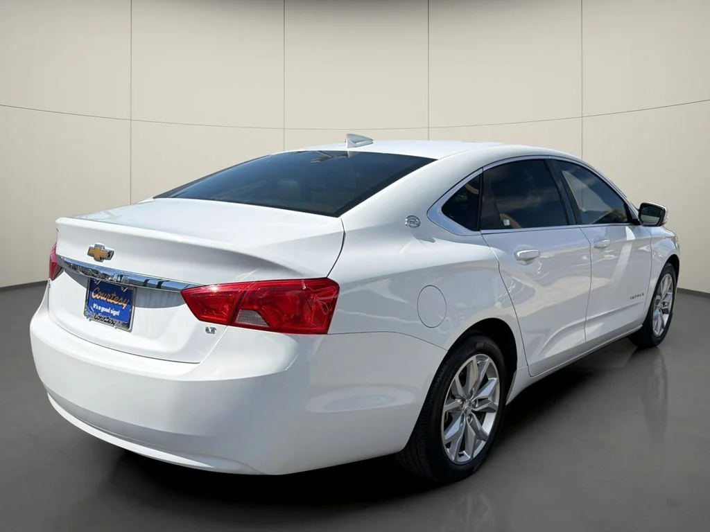 Used 2017 White Chevrolet LT image 7