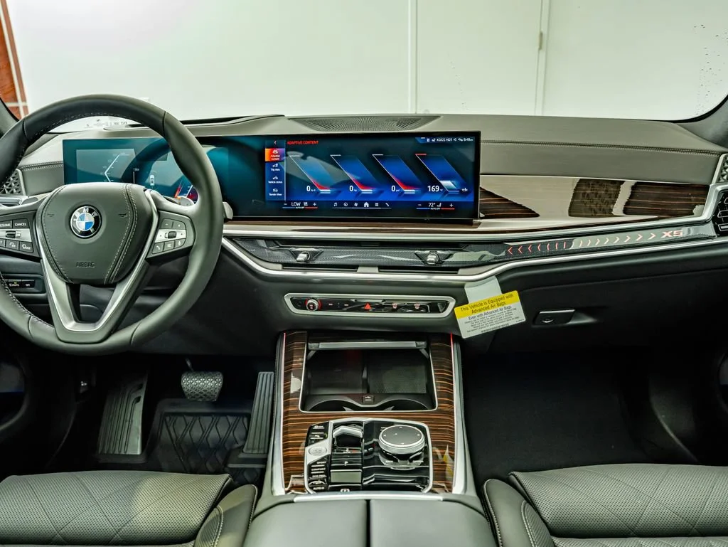 New 2026 Mineral White Metallic BMW xDrive40i image 31