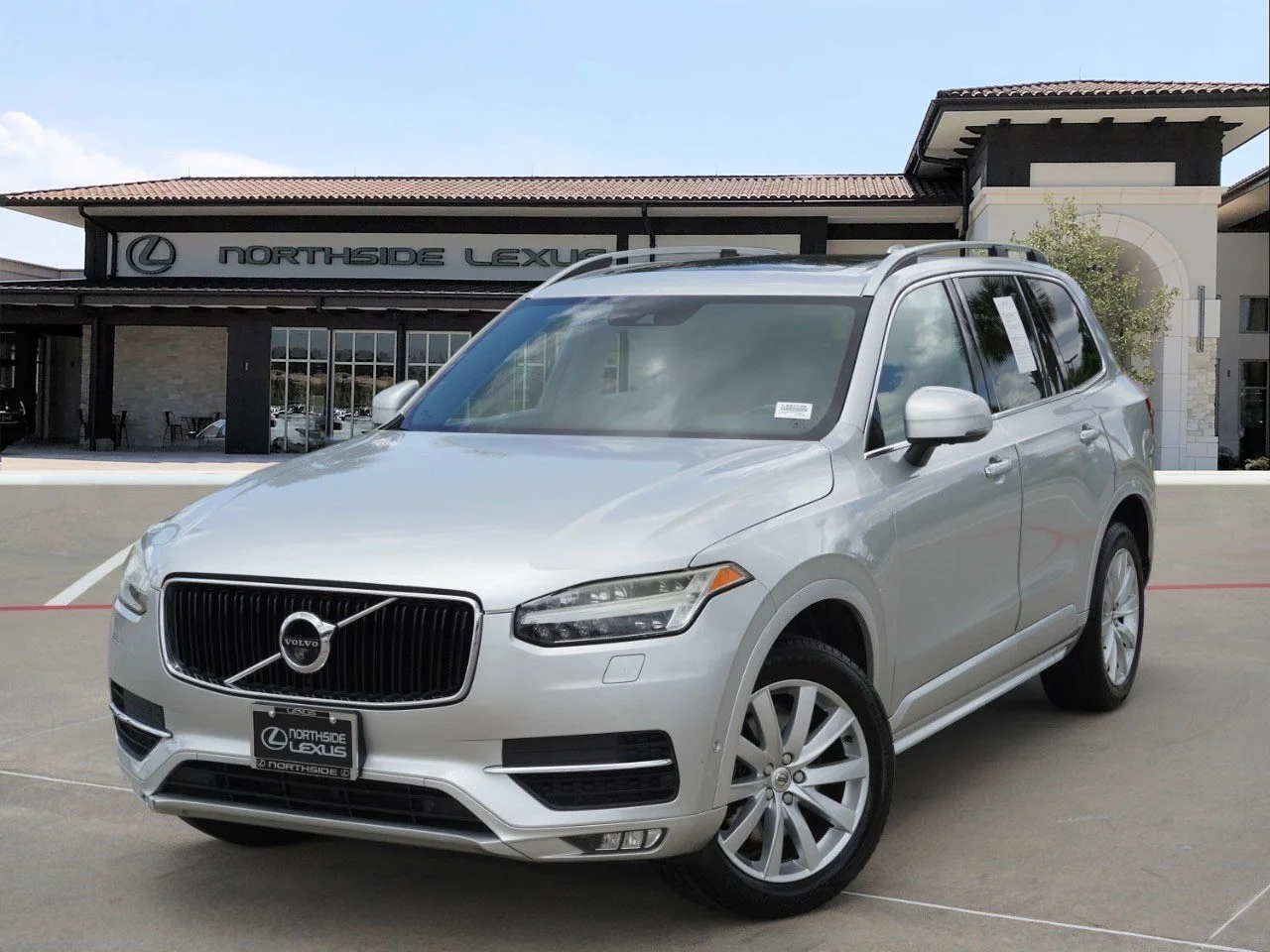 2016 Volvo XC90 Momentum