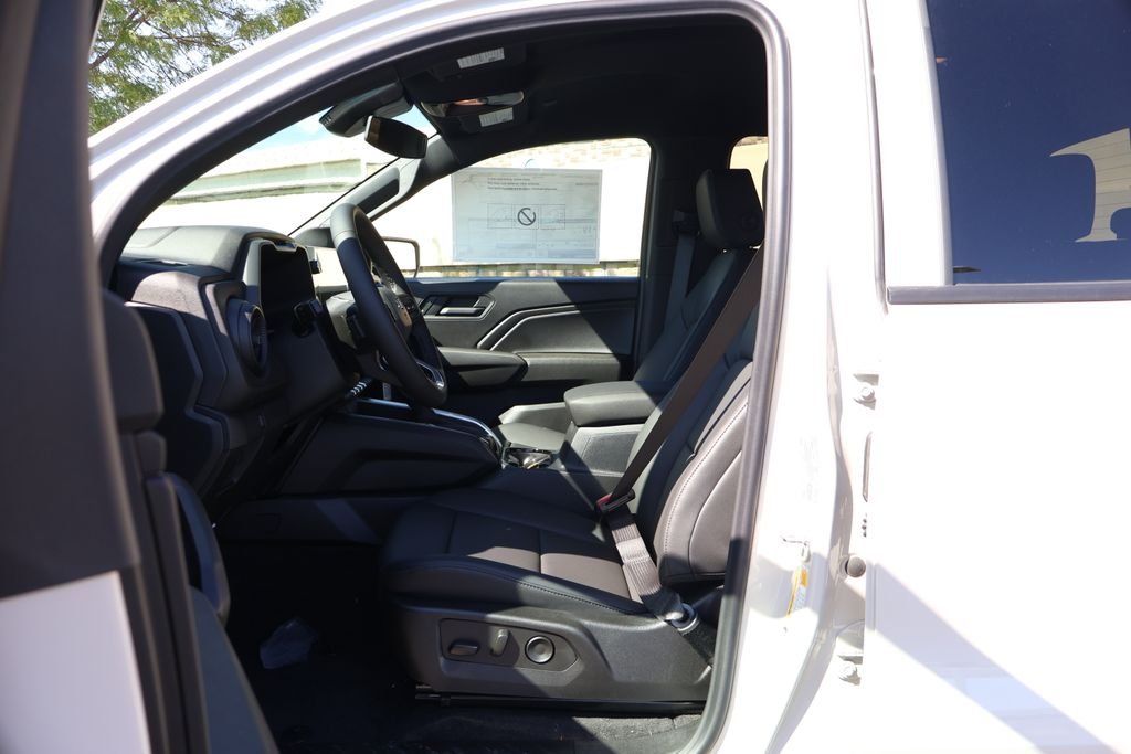 2026 Chevrolet Colorado Trail Boss - Photo 14