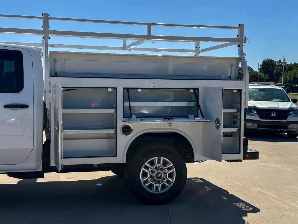 New 2026 Summit White Chevrolet WT image 13